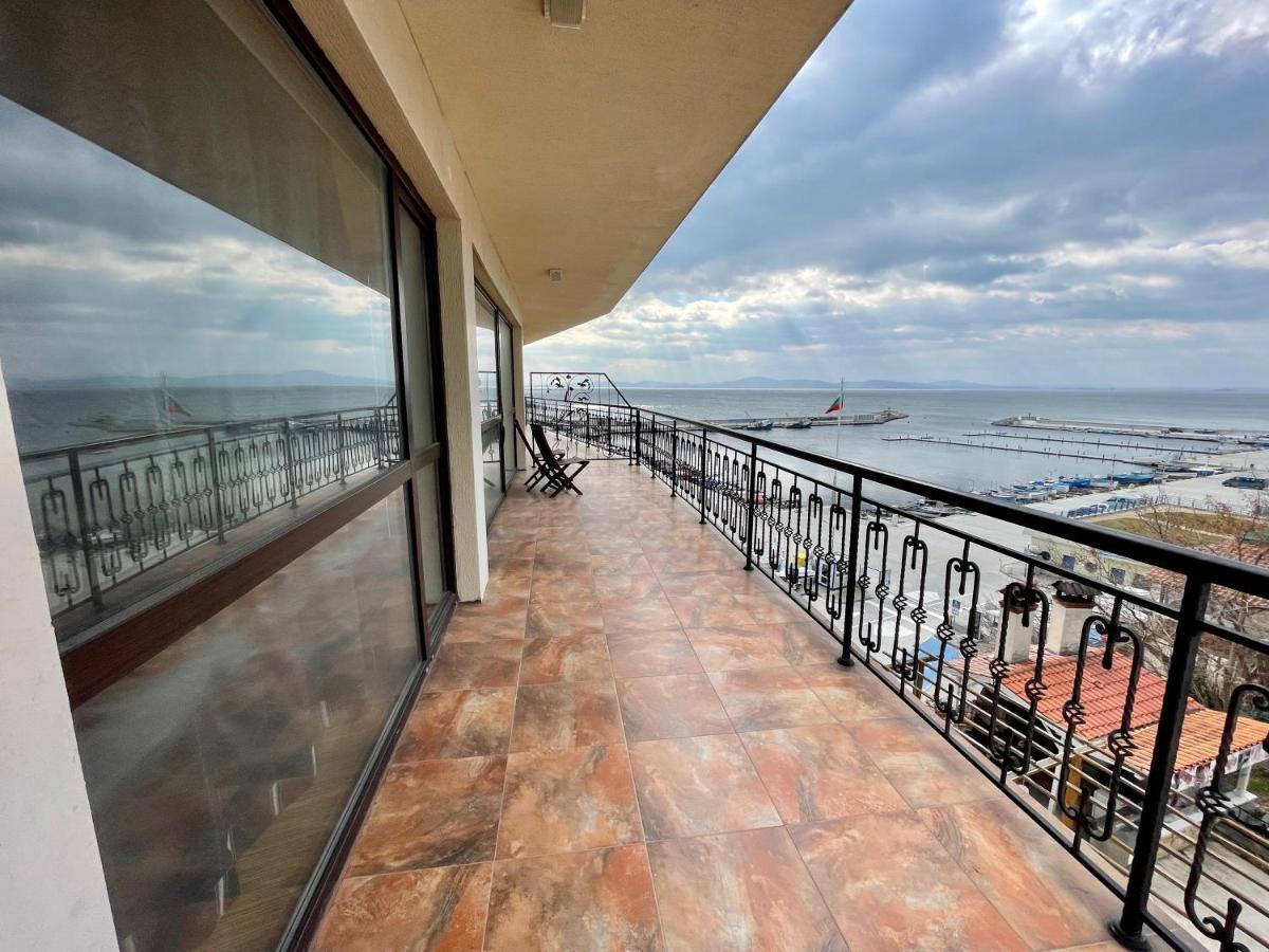 At The American'S Hotel Pomorie Exterior foto