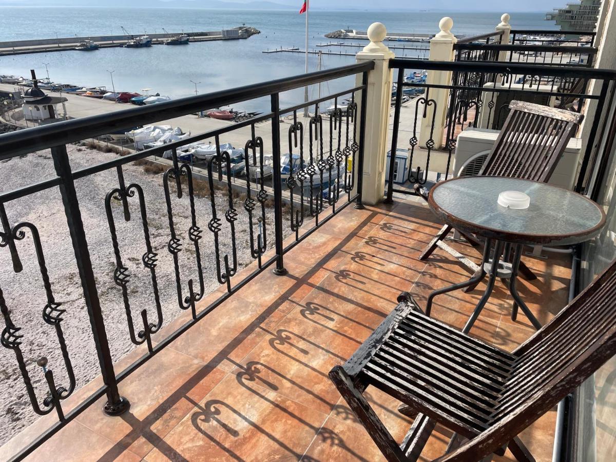 At The American'S Hotel Pomorie Exterior foto