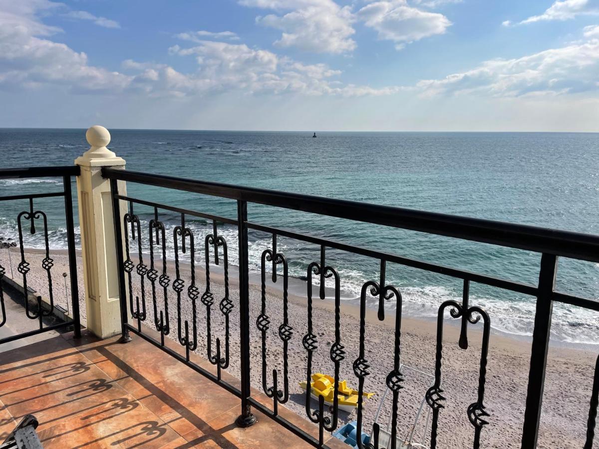 At The American'S Hotel Pomorie Exterior foto