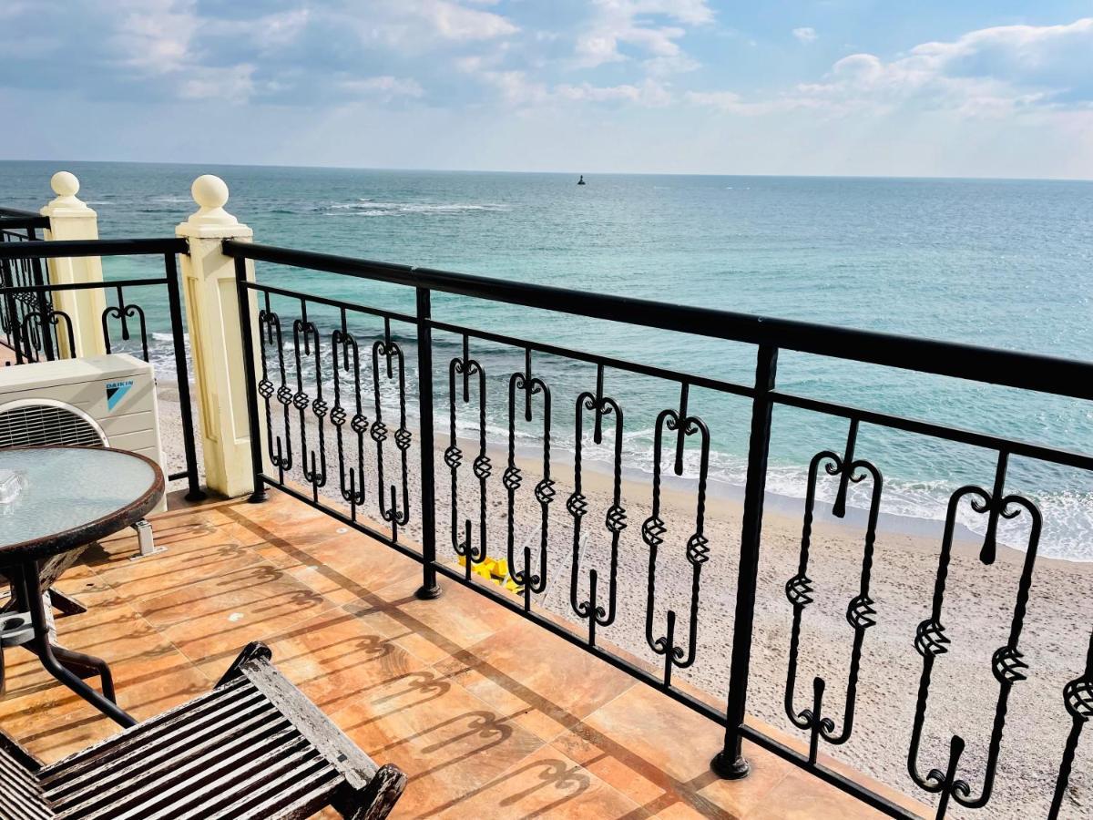 At The American'S Hotel Pomorie Exterior foto