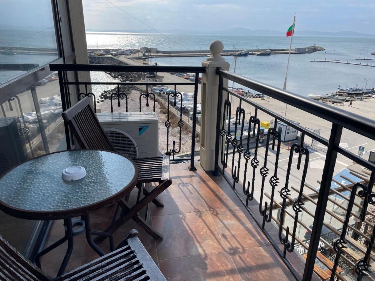 At The American'S Hotel Pomorie Exterior foto
