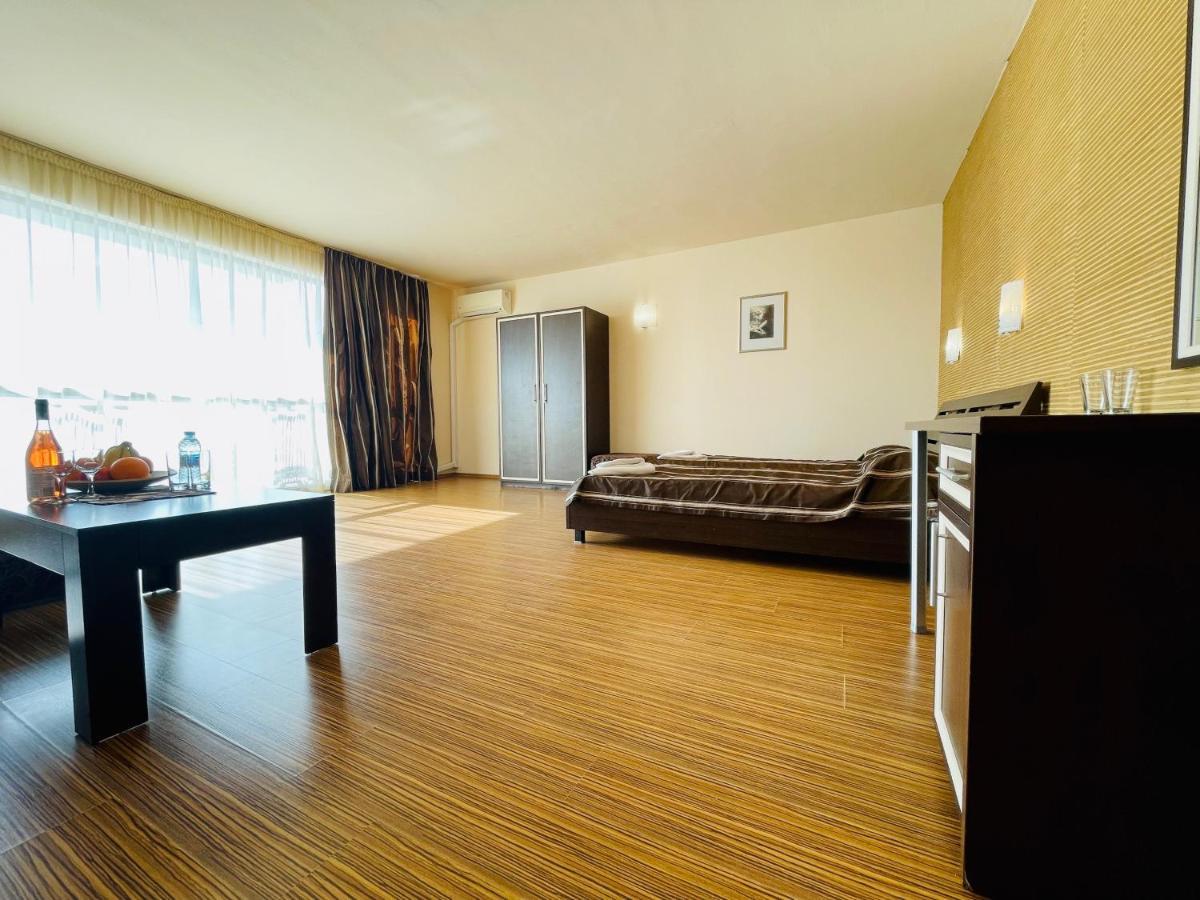 At The American'S Hotel Pomorie Exterior foto