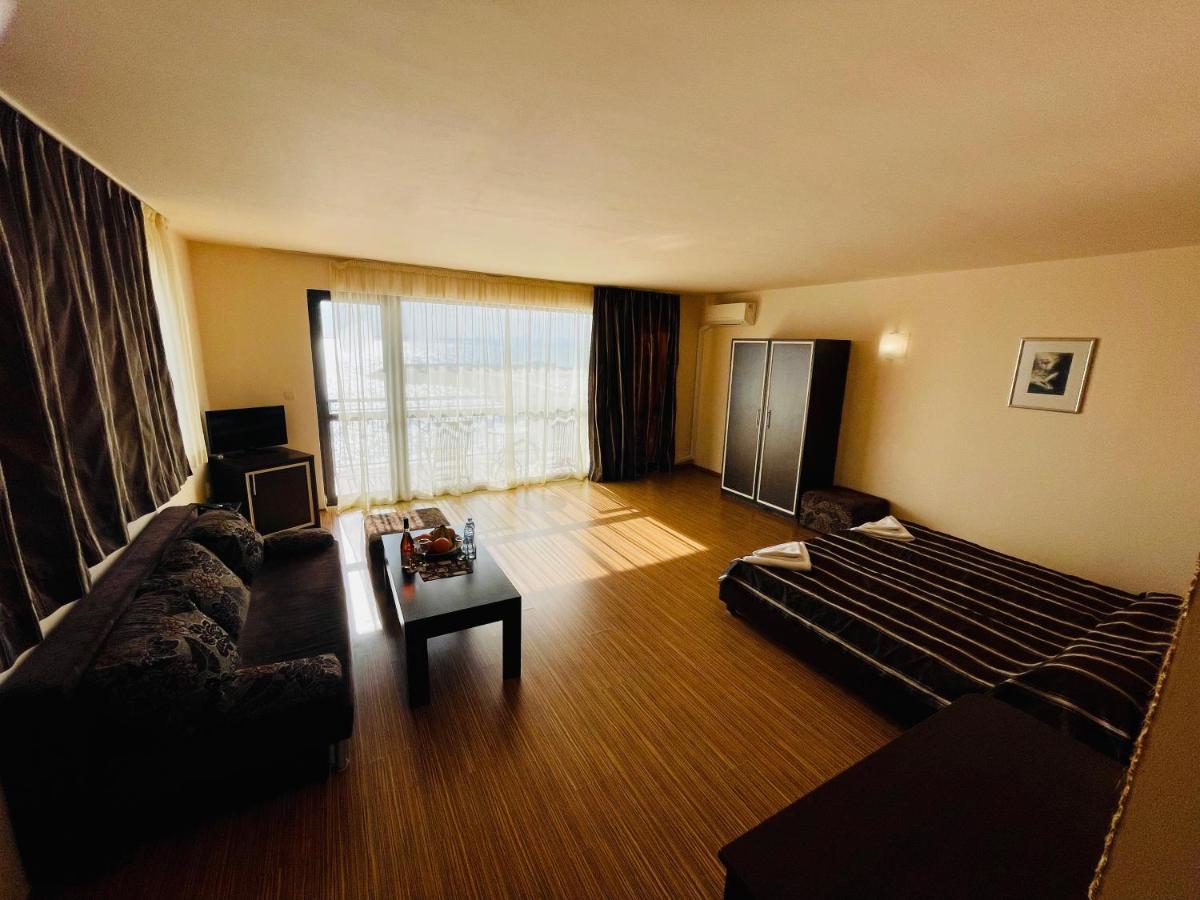 At The American'S Hotel Pomorie Exterior foto